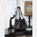 TOP Bottega Veneta Parachute Medium Shoulder bag