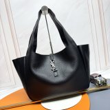 TOP Yves Saint Laurent Le 5 A 7 Bea IN grained leather