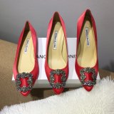 Top Manolo Blahnik HANGISI Satin Jewel Buckle Pumps