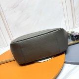 TOP Yves Saint Laurent Le 5 A 7 Bea IN grained leather